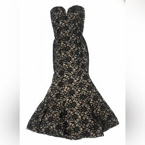 VENUS Black Lace Maxi Dress